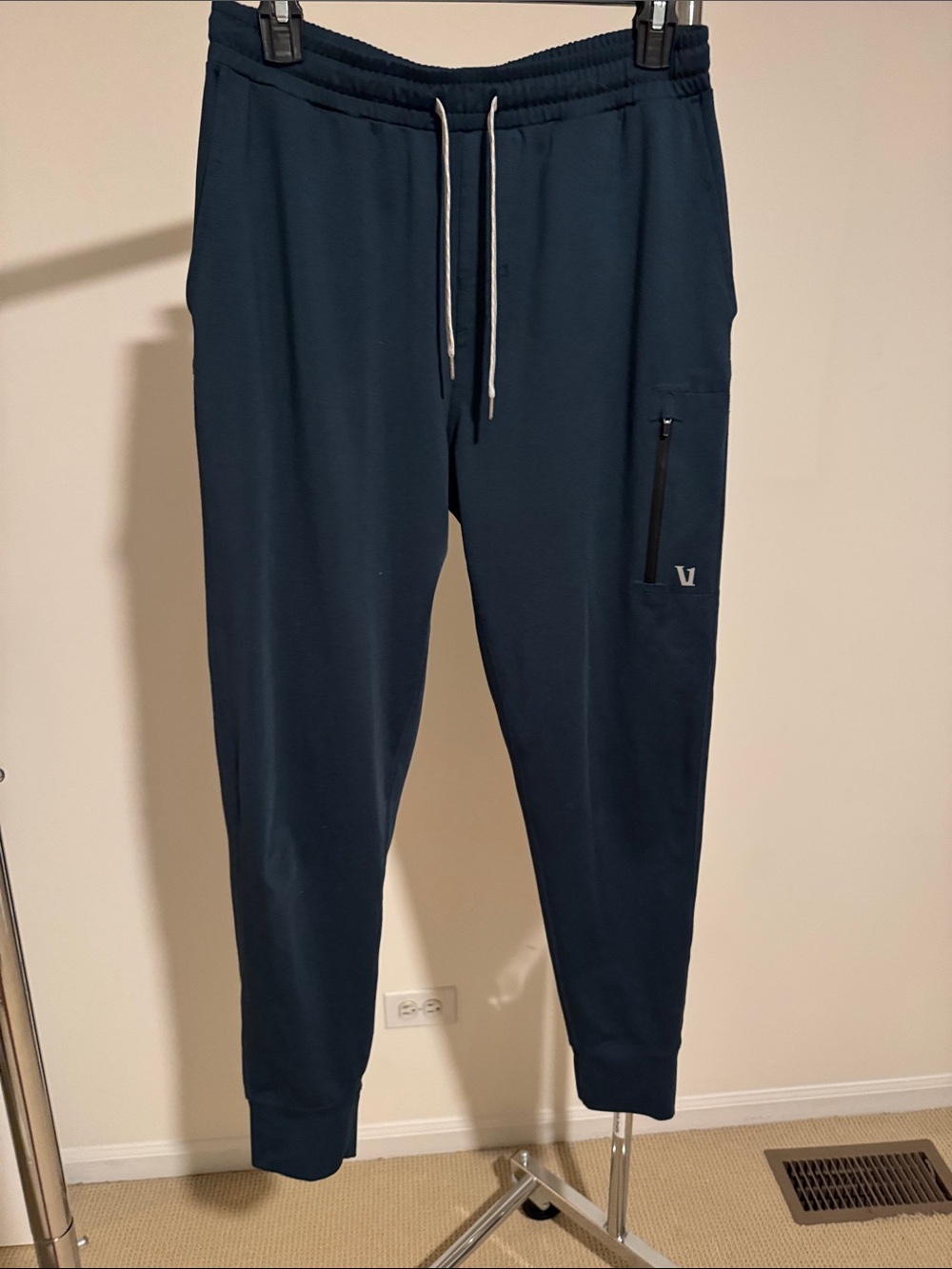 Vuori Men's Sunday Performance Jogger size small